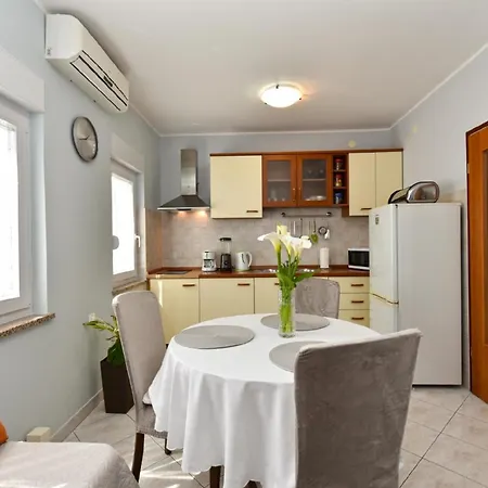 Apartment Fuer 3 Personen Ca 40 Qm In Pula, Istrien Istrische Riviera Pula