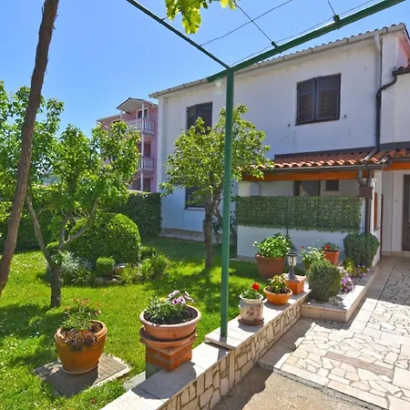 Fuer 3 Personen Ca 40 Qm In Pula, Istrien Istrische Riviera Apartment *